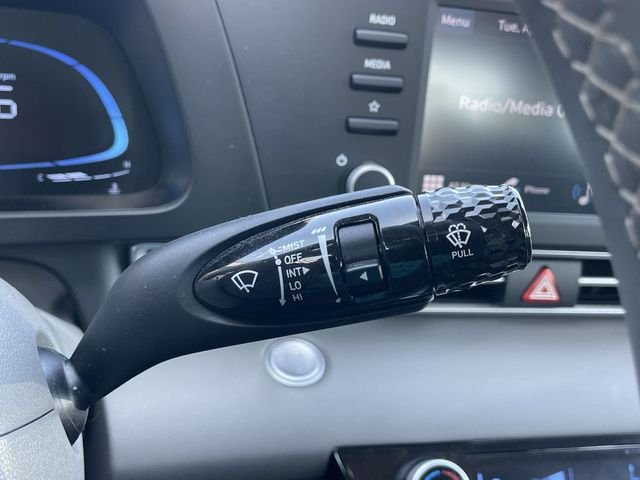2025 Hyundai Elantra SEL - Photo 22