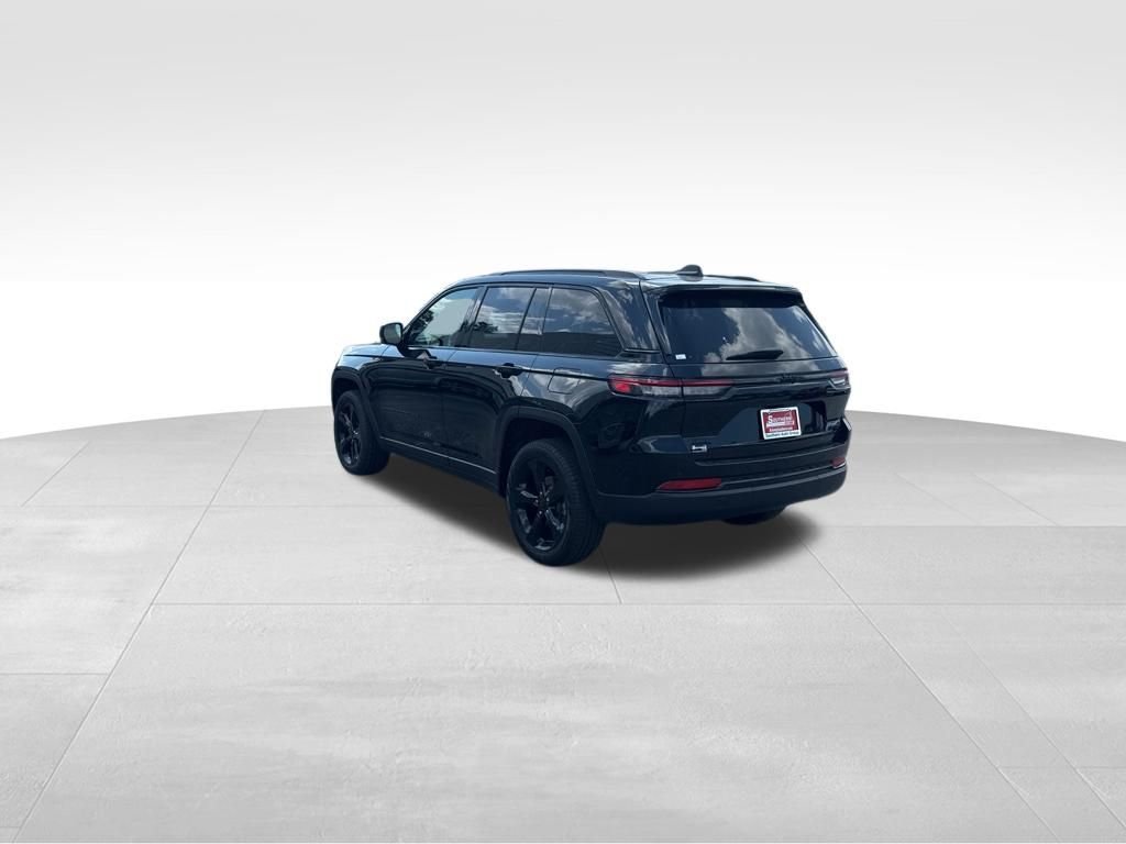 Used 2025 Black Jeep Limited image 3
