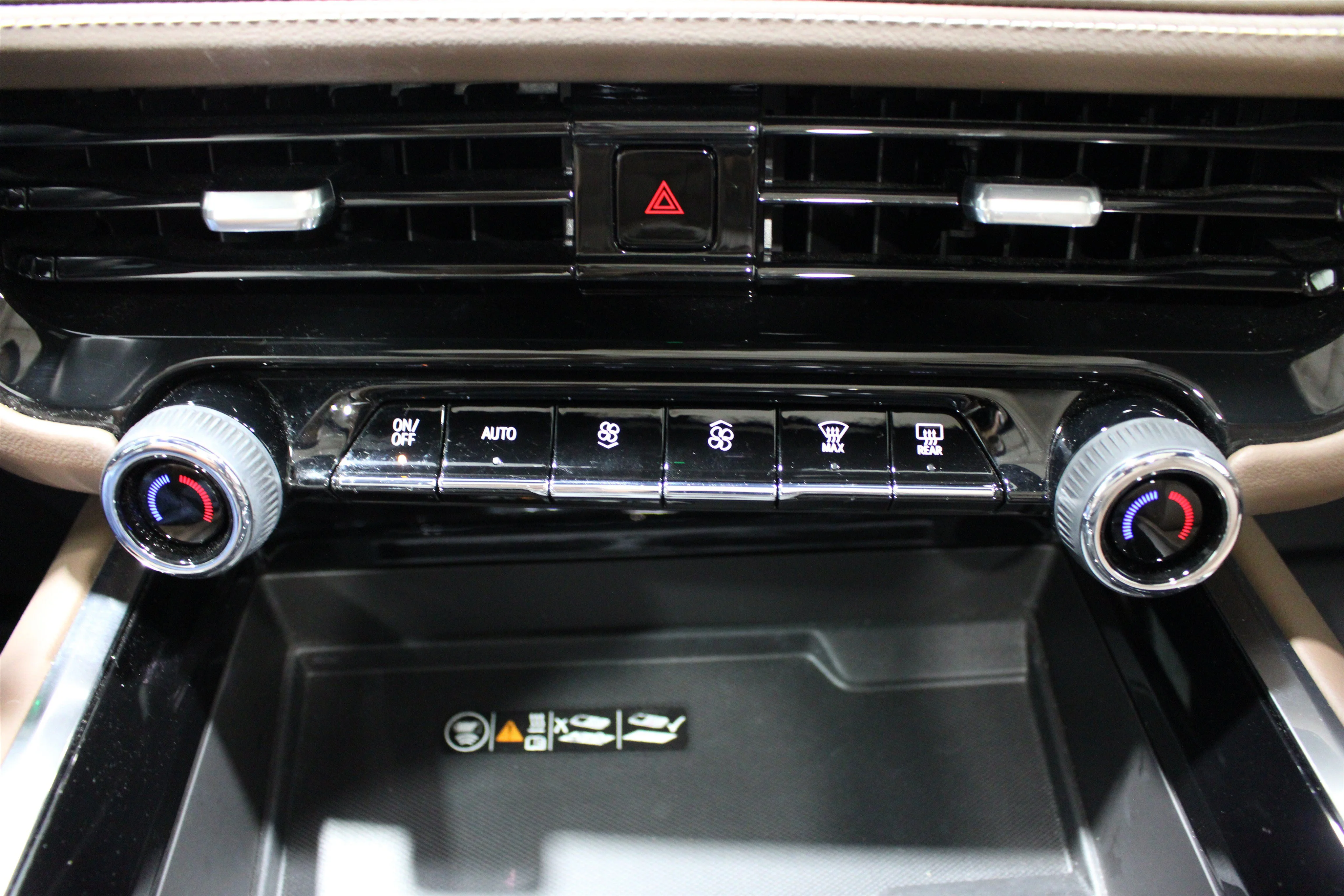 2025 Chevrolet Tahoe High Country - Photo 18
