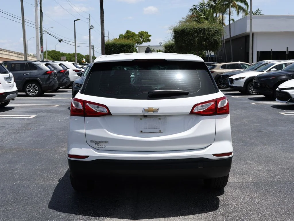 Used 2019 White Chevrolet LS image 6