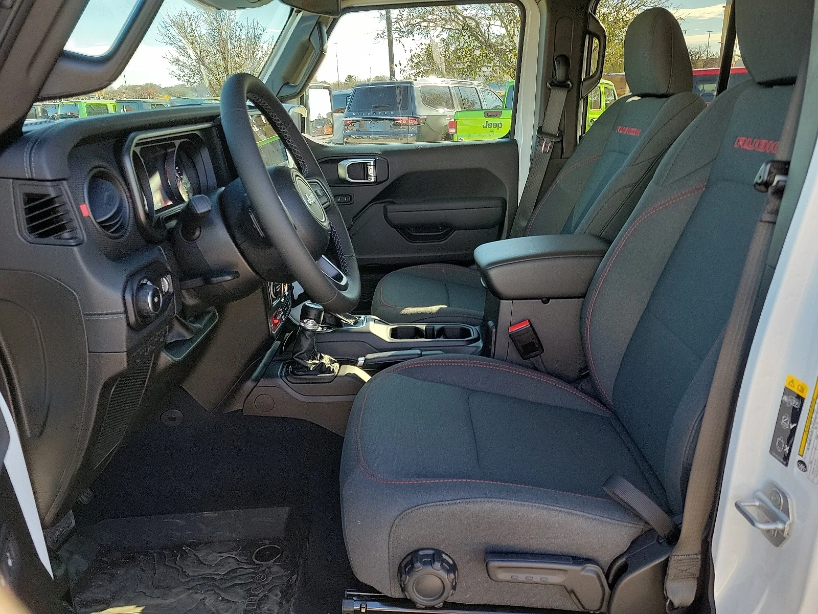 New 2026 PW7 Bright Whit Jeep 4-DOOR RUBICON image 13