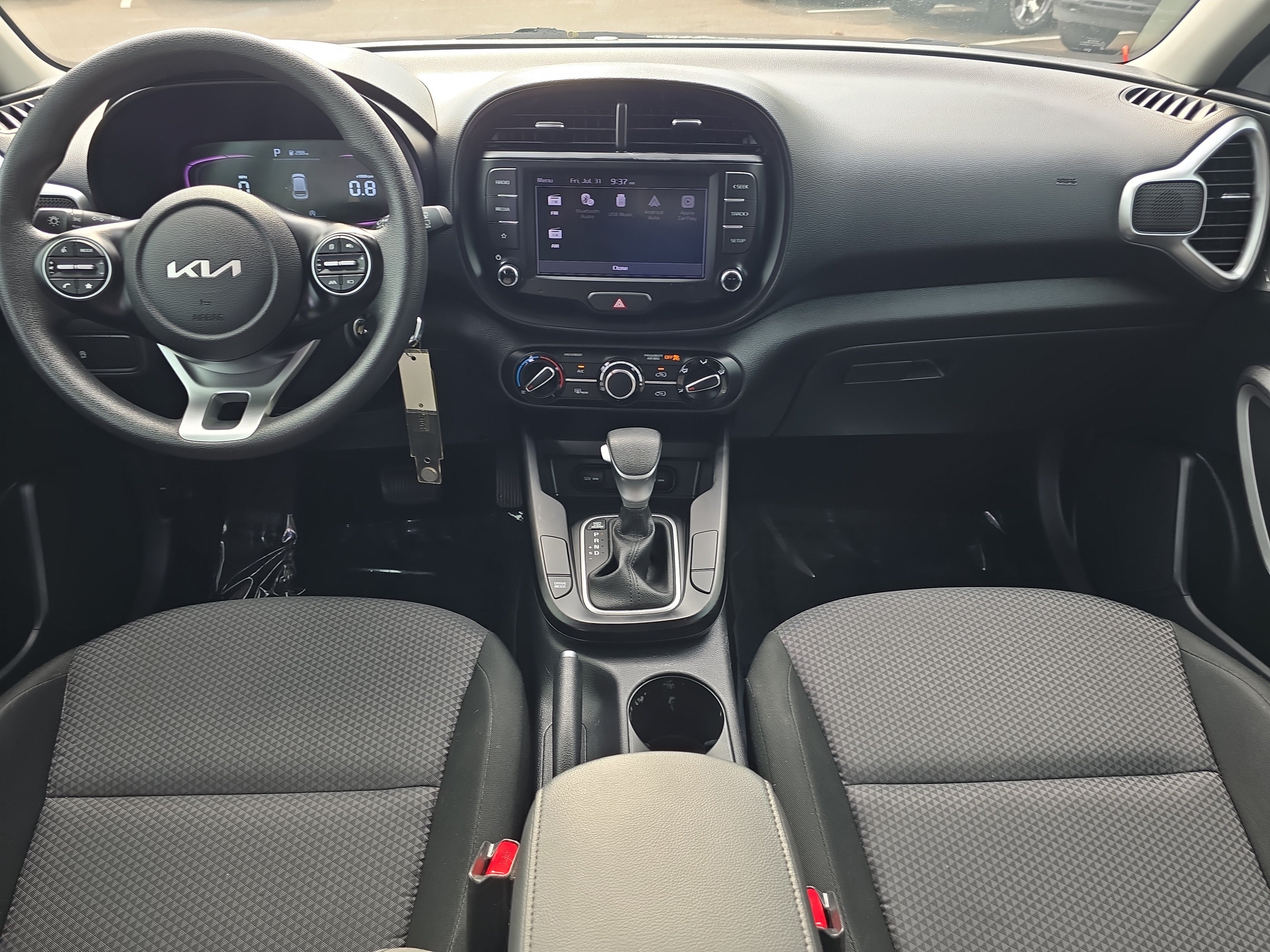 Used 2024 Snow White Pearl Kia LX image 12