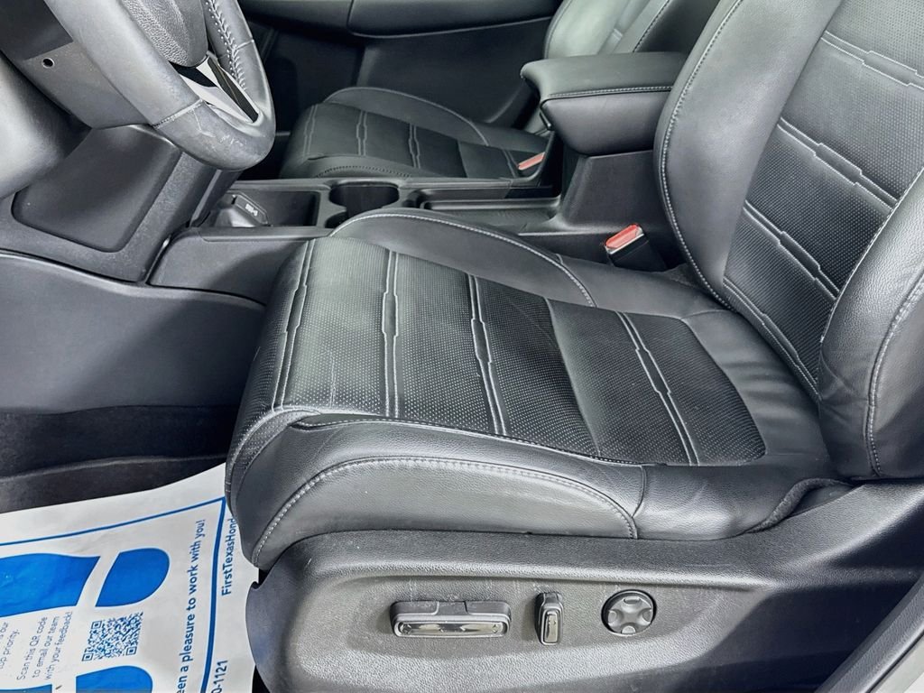 Used 2019 White Honda EX-L image 23