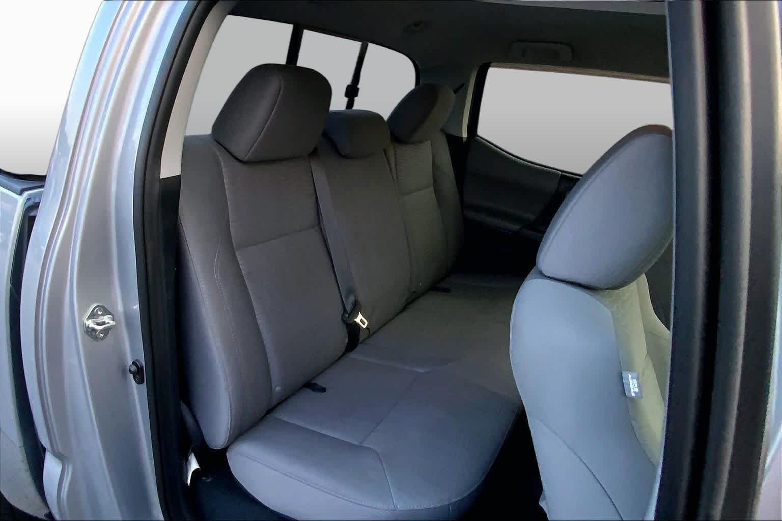 Used 2016 Silver Sky Metallic Toyota SR5 image 17
