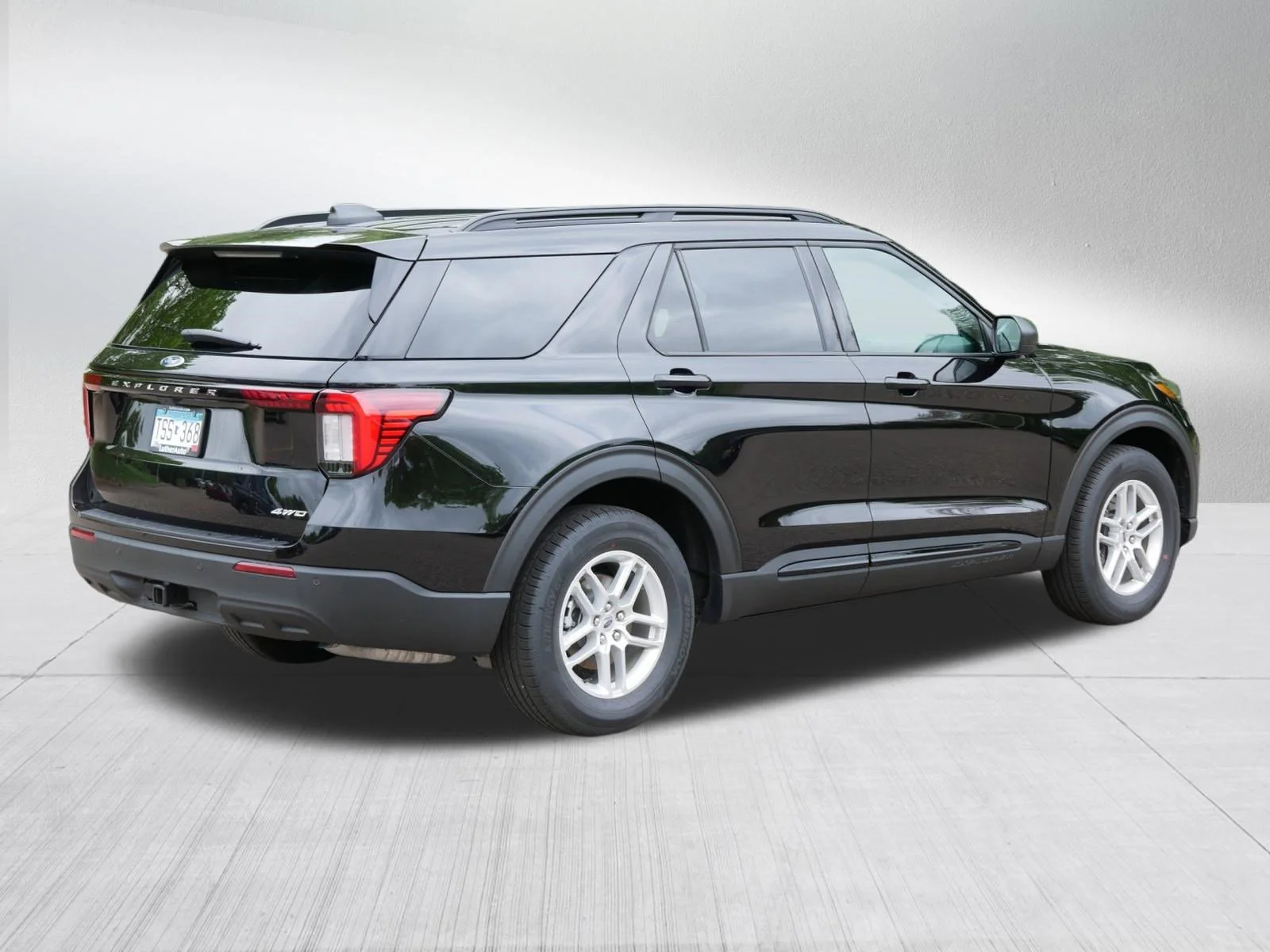 New 2026 Agate Black Metallic Ford Active w/200A Pkg image 7