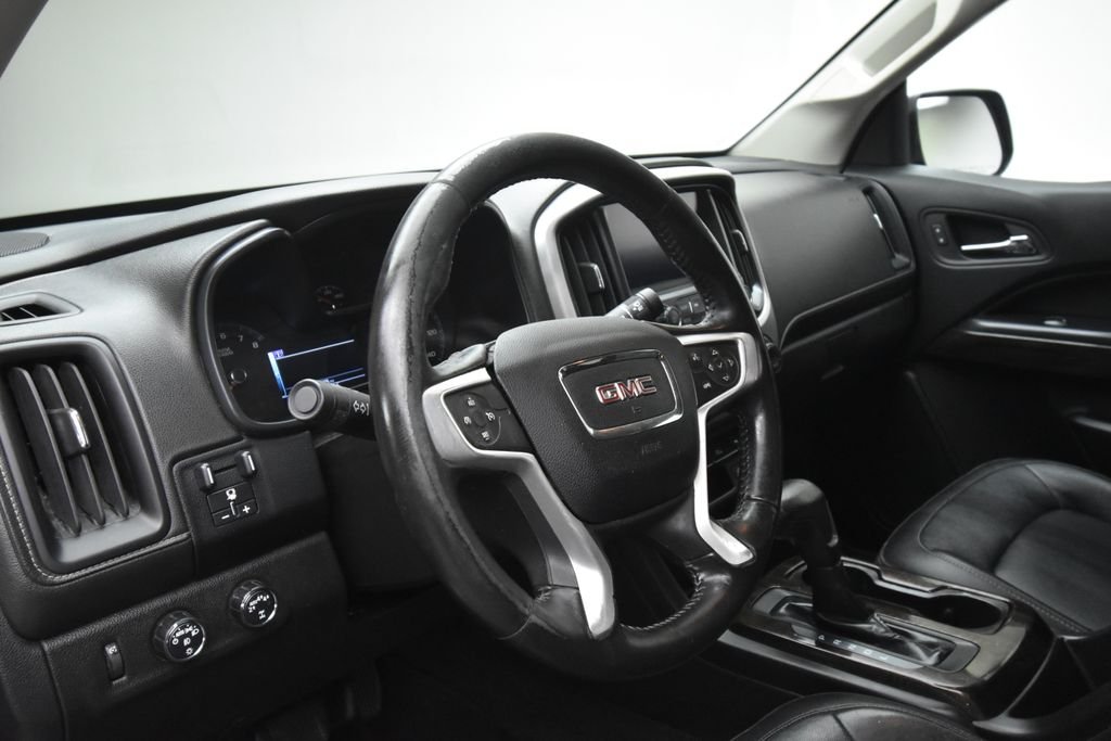 Used 2018 Gray GMC SLT image 9