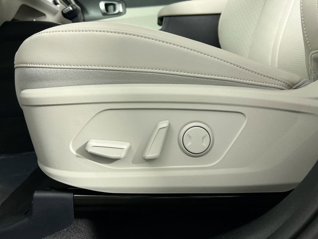 New 2026 Wolf Gray Kia EX image 13