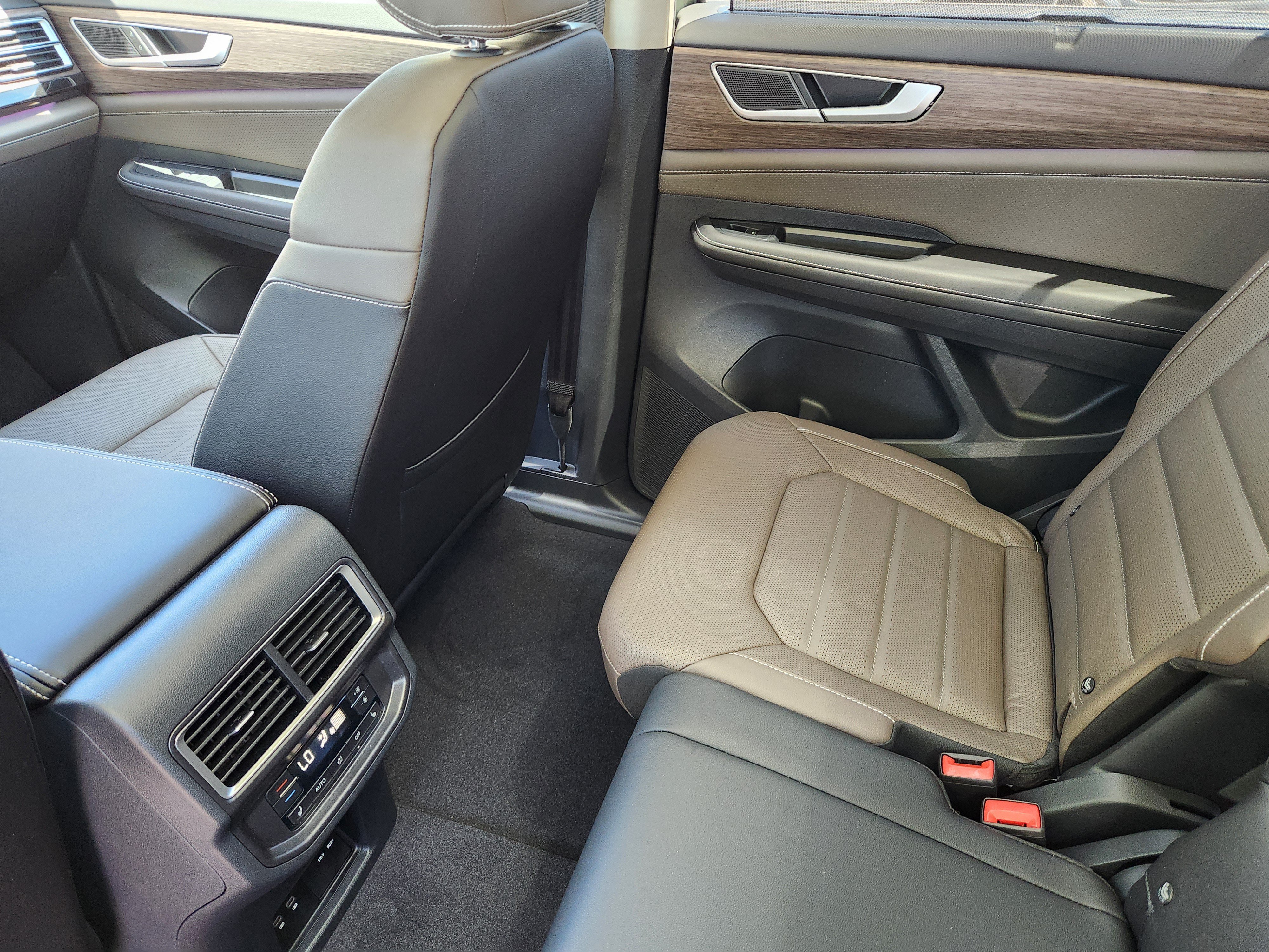 New 2026 Green Volkswagen 2.0T SEL image 15