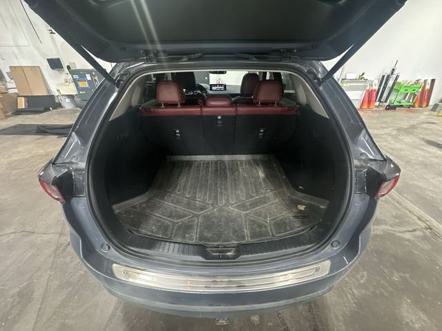 Used 2021 Polymetal Gray Metallic Mazda Carbon Edition Turbo image 26