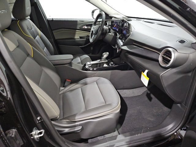 New 2026 Mosaic Black Metallic Chevrolet ACTIV image 17