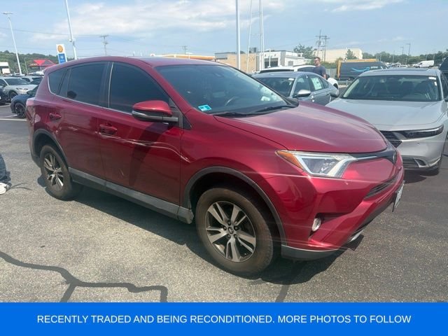 Used 2018 Red Toyota XLE image 1
