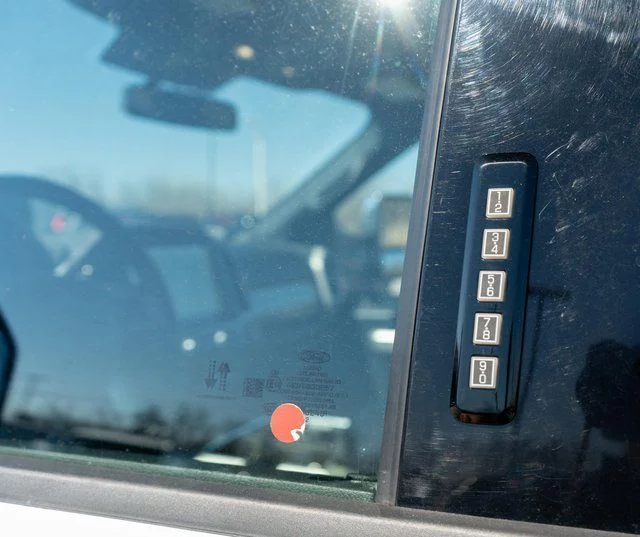 Used 2022 White Ford Lariat image 17