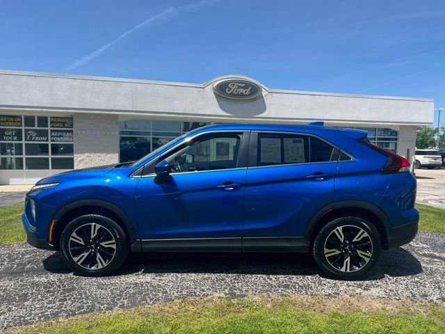 Used 2024 Blue Mitsubishi SE image 5