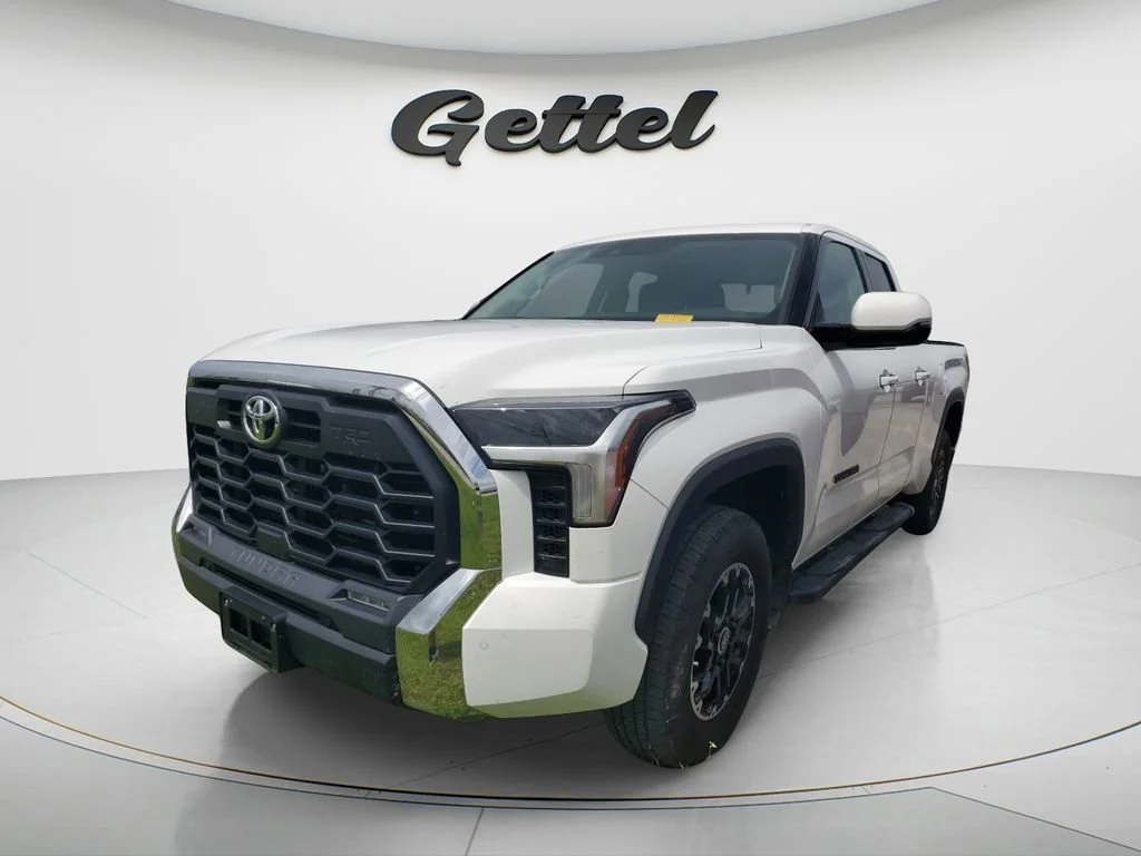 Used 2022 White Toyota SR5 image 1