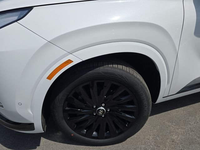 Used 2025 White Hyundai Calligraphy Night Edition image 10