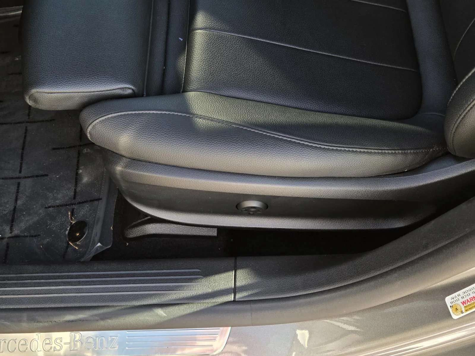 Used 2025 Mountain Grey Metallic Mercedes-Benz CLA 250 image 29