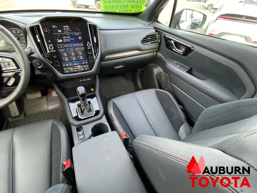 Used 2025 Ice Silver Metallic Subaru Touring image 30
