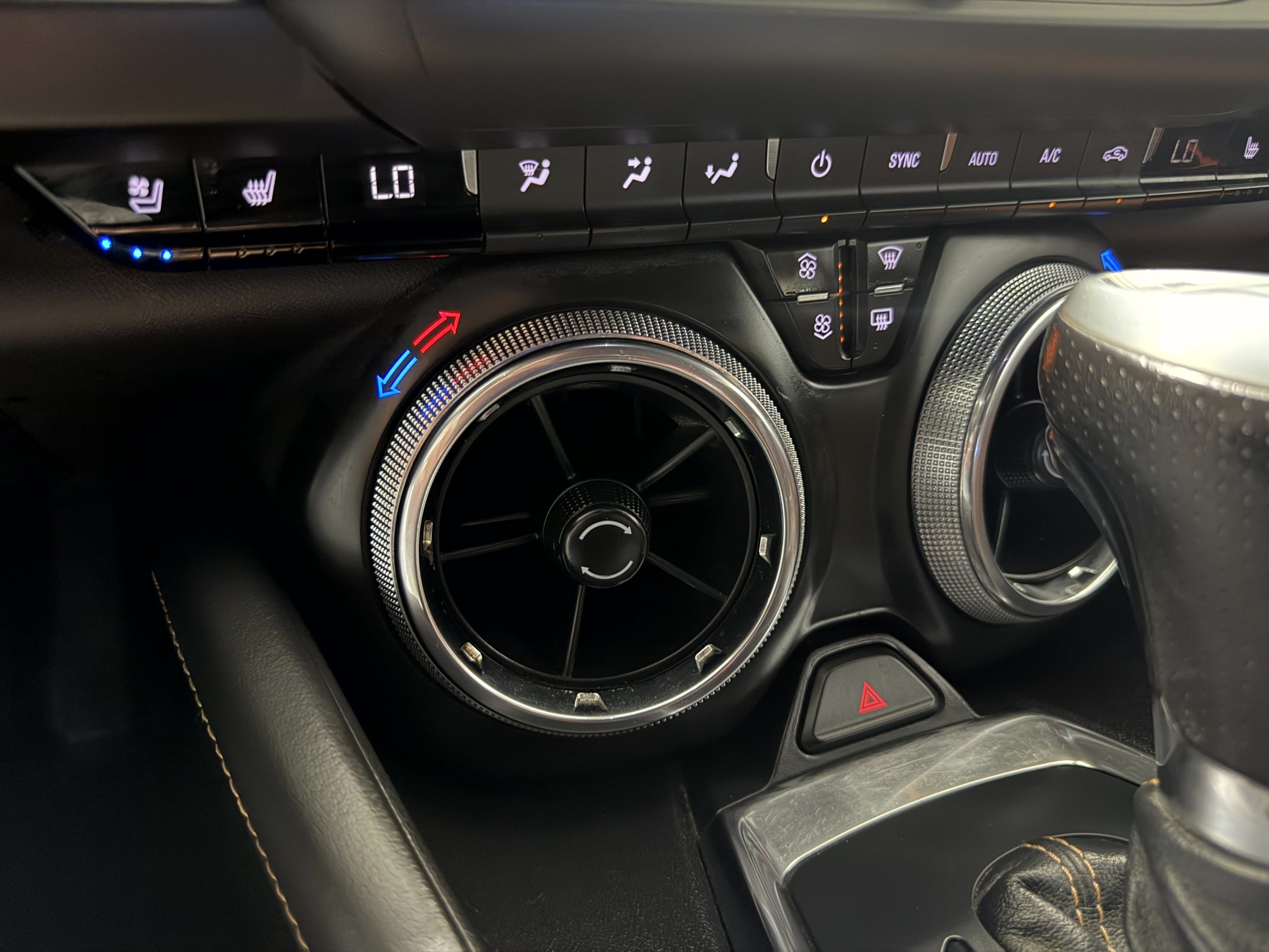 Used 2019 Summit White Chevrolet 3LT image 18