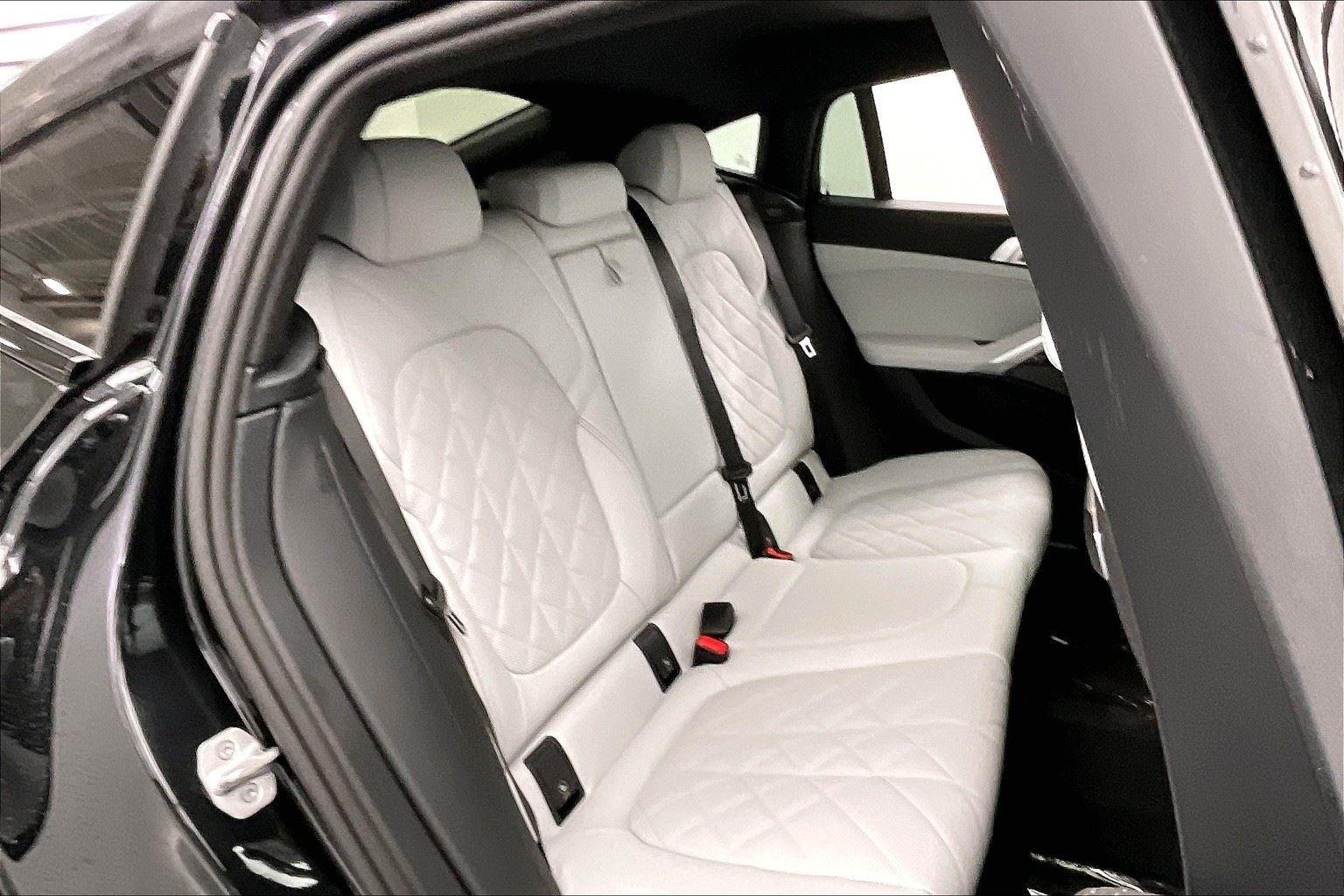 Certified Used 2025 Black Sapphire Metallic BMW xDrive40i image 21