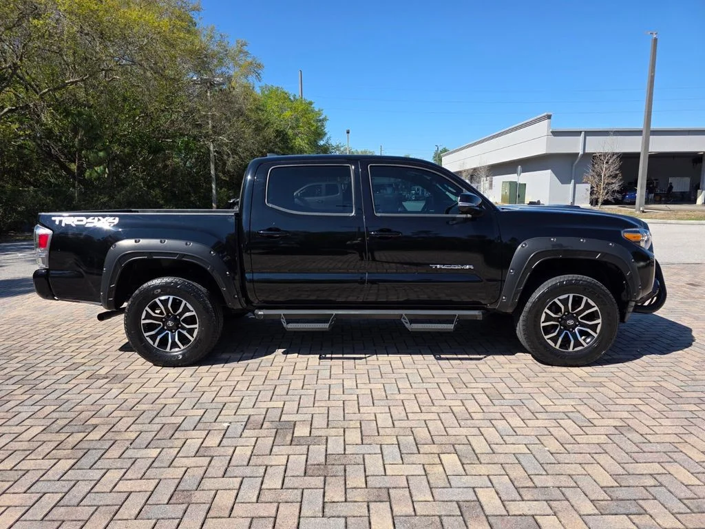 2023 Toyota Tacoma TRD Sport - Photo 12