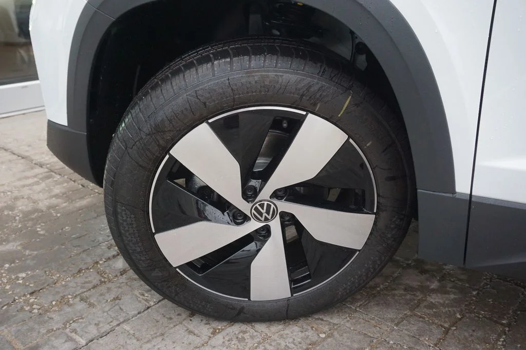 New 2026 White Volkswagen 1.5T S image 25