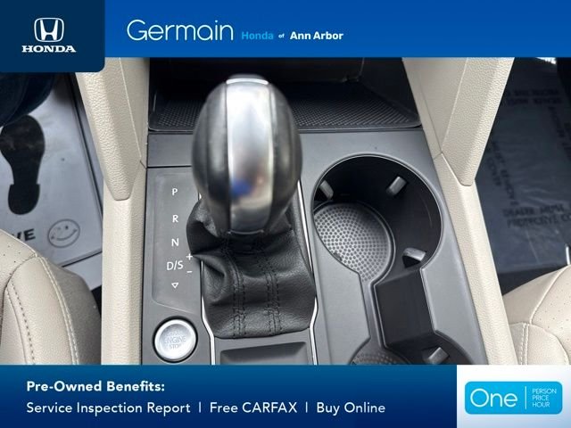 Used 2019 Blue Metallic Volkswagen 3.6L V6 SE image 30