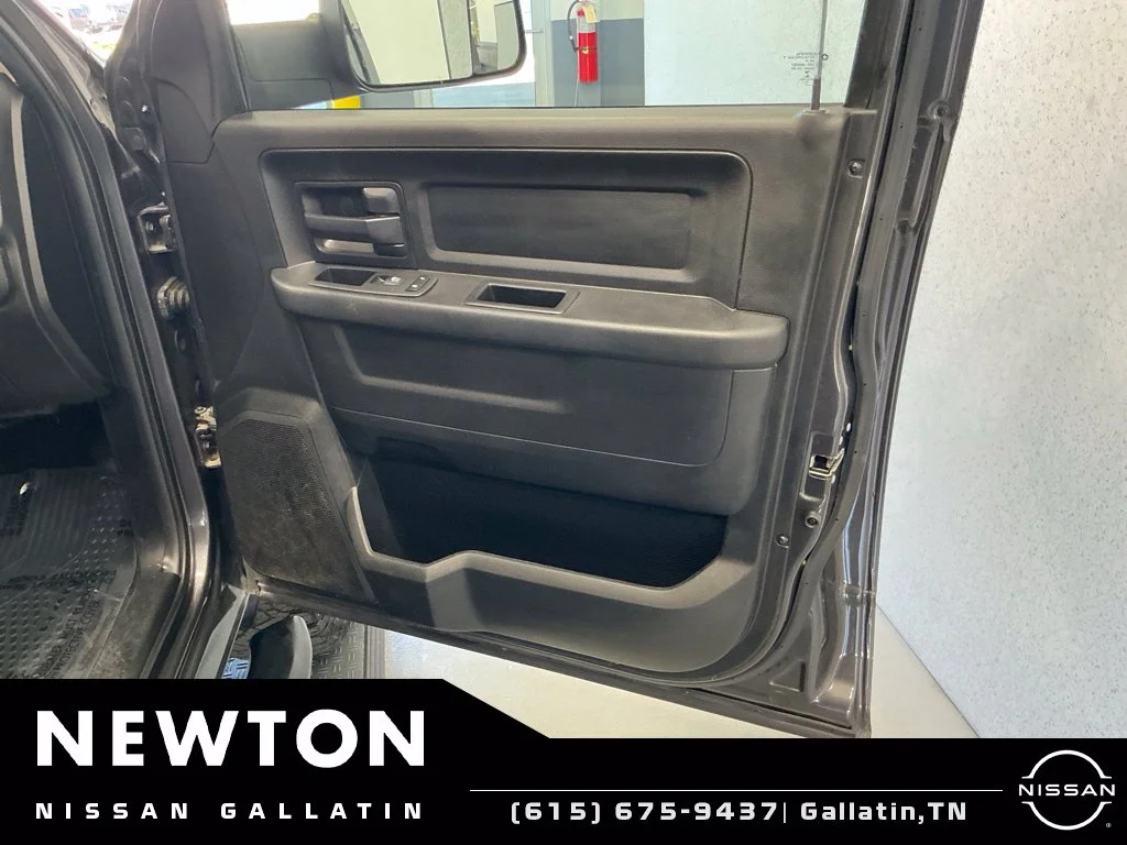 Used 2020 Crystal Metallic Ram Tradesman image 41