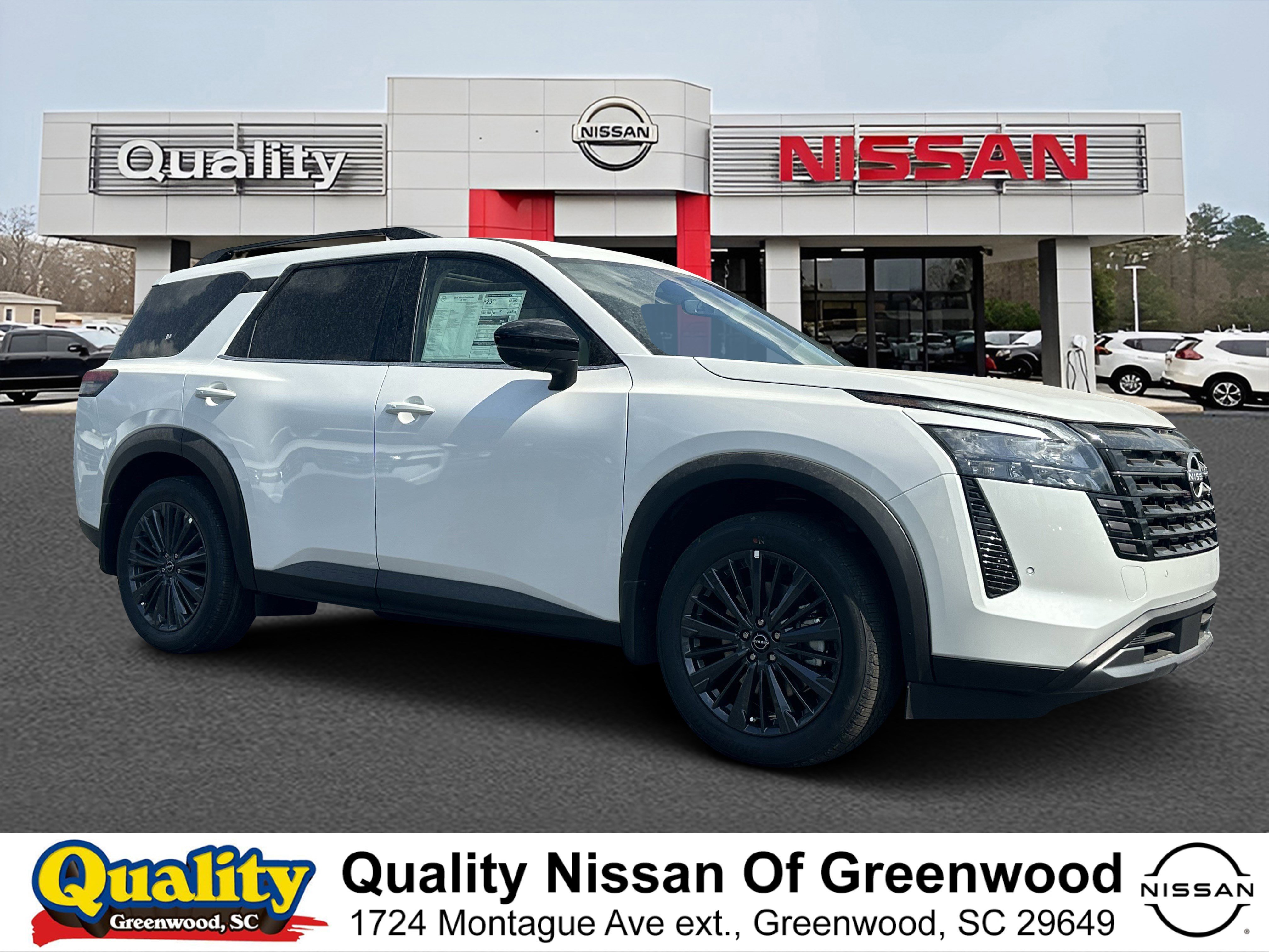 New 2026 Everest White Pearl Tricoat Nissan SL image 1