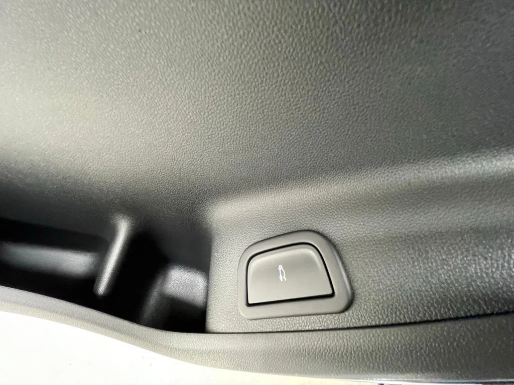 2026 GMC Acadia Elevation - Photo 15