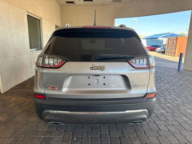 Used 2020 Billet Silver Metallic Clearcoat Jeep Limited image 3