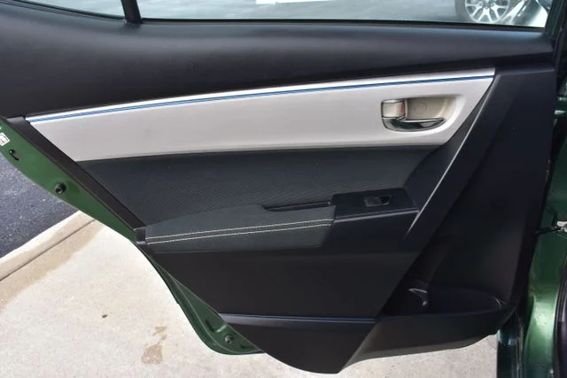 Used 2016 Green Toyota LE Plus image 12