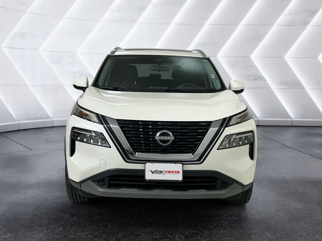 Used 2022 White Nissan SV image 2