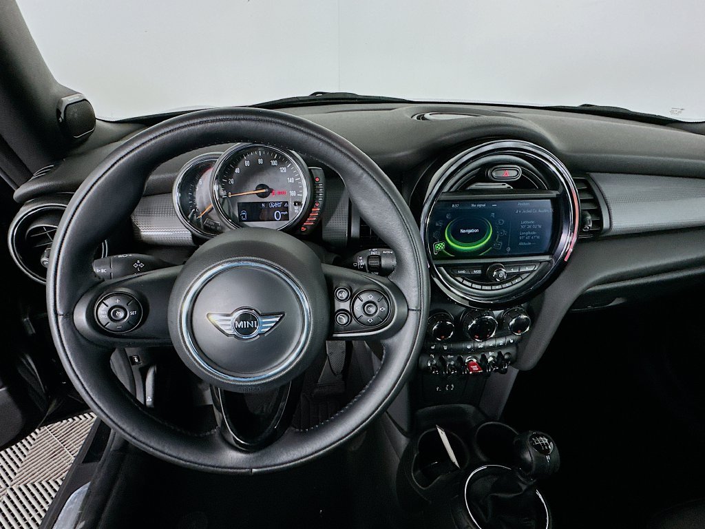 Used 2016 Black MINI Base image 11