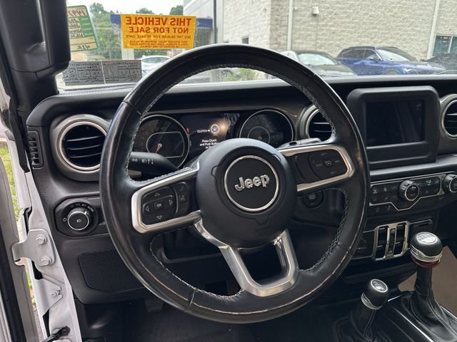 Used 2021 White Jeep Unlimited Sahara image 16