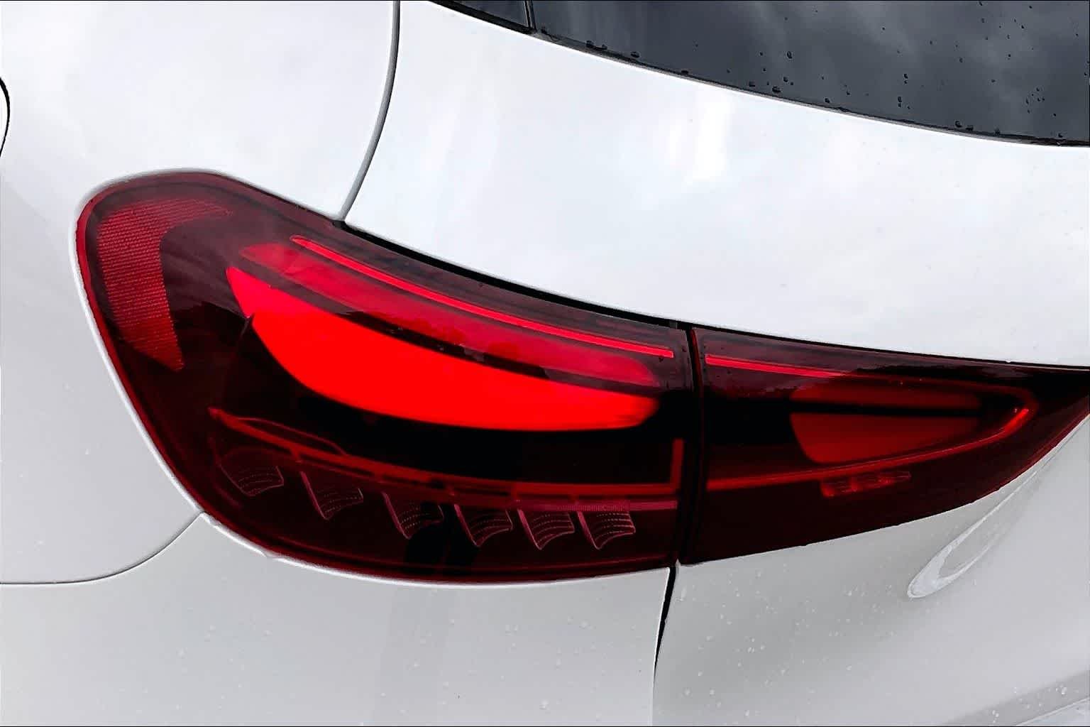 New 2026 Polar White Mercedes-Benz GLA 250 image 5