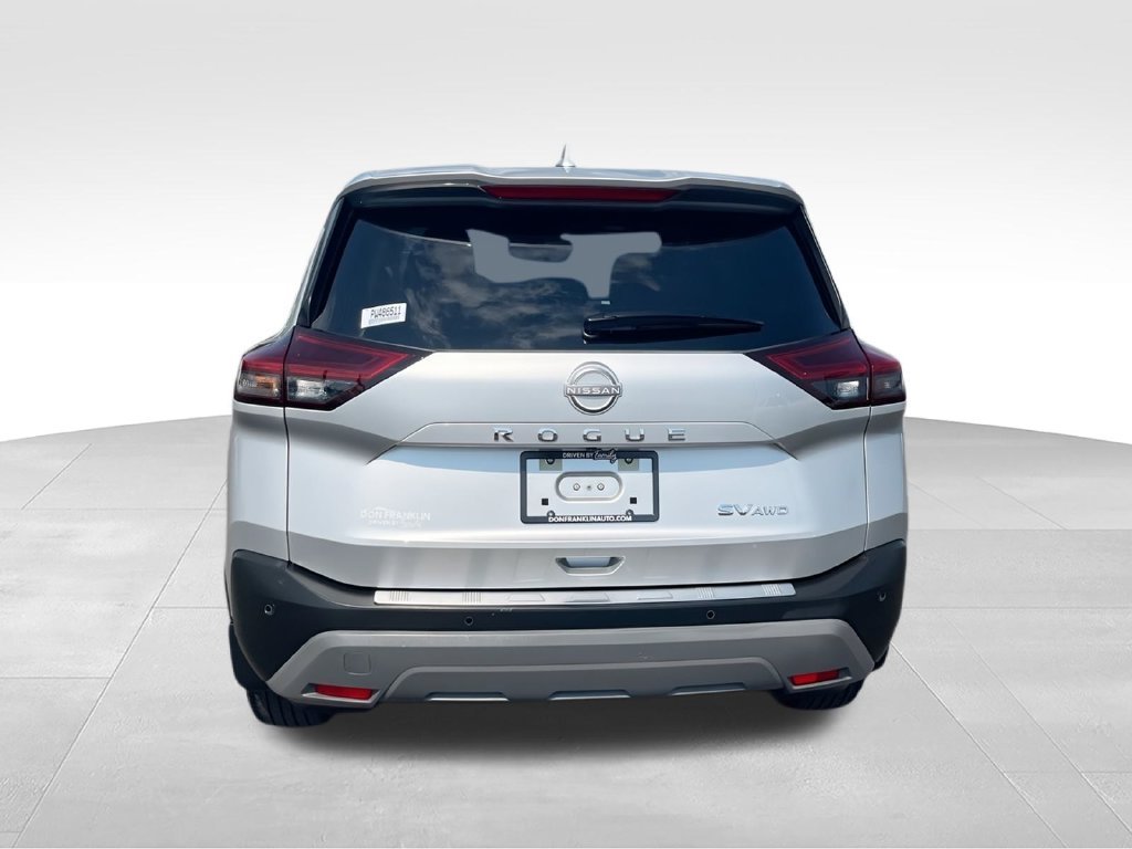 Used 2023 Silver Nissan SV image 7