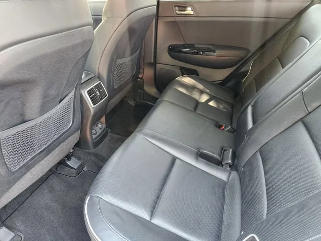 Used 2022 White Kia SX Turbo image 30