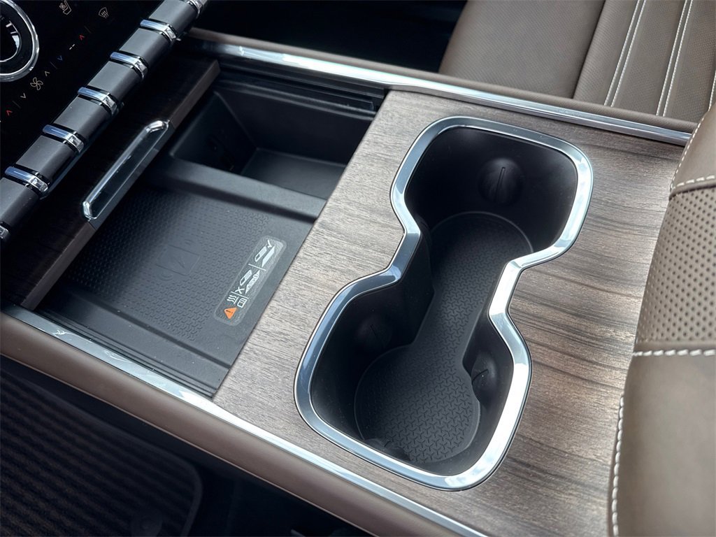 2026 GMC ACADIA - Image 25