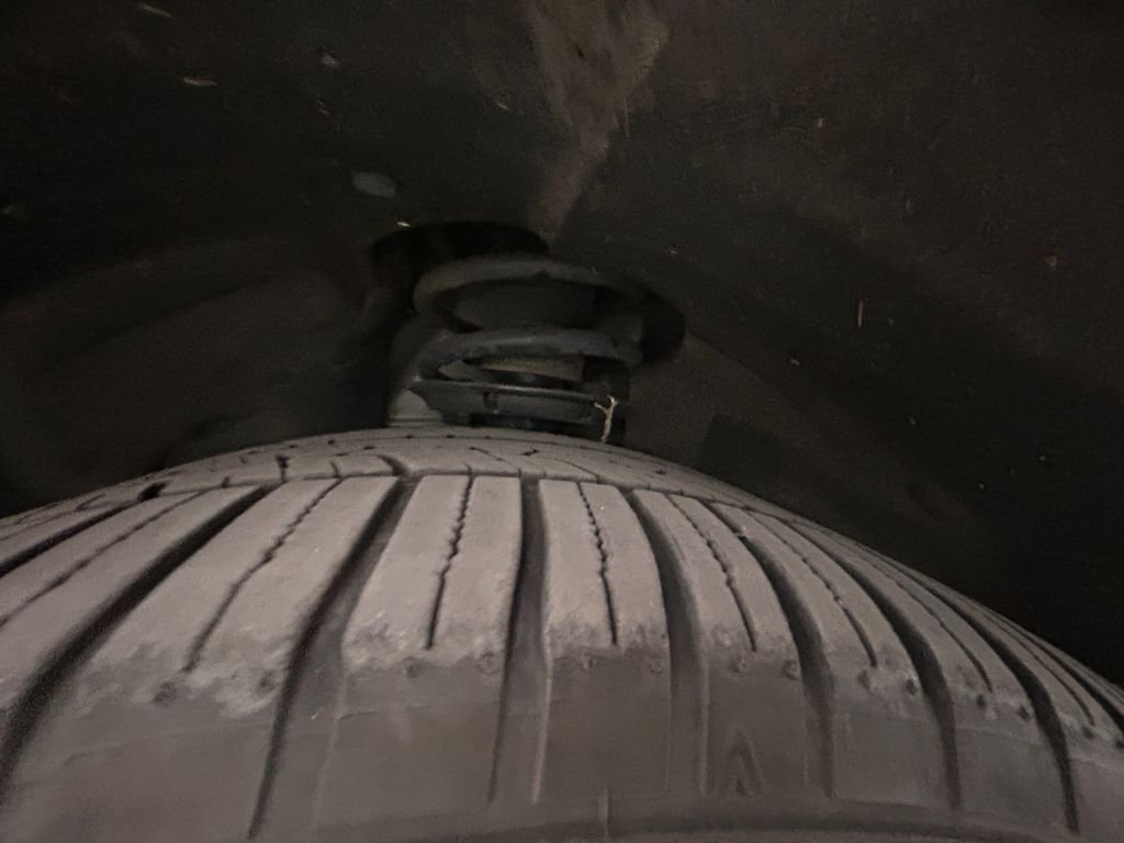 Used 2023 Gray Ford SEL image 22