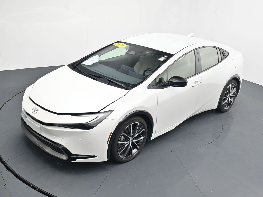 Used 2024 Beige Toyota XLE image 27