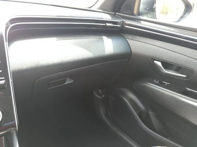 Used 2022 Black Hyundai SEL image 8