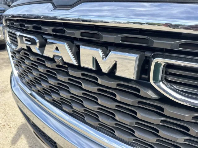 New 2027 Serrano-Green Metallic Exterior Paint RAM Big Horn/Lone Star image 7
