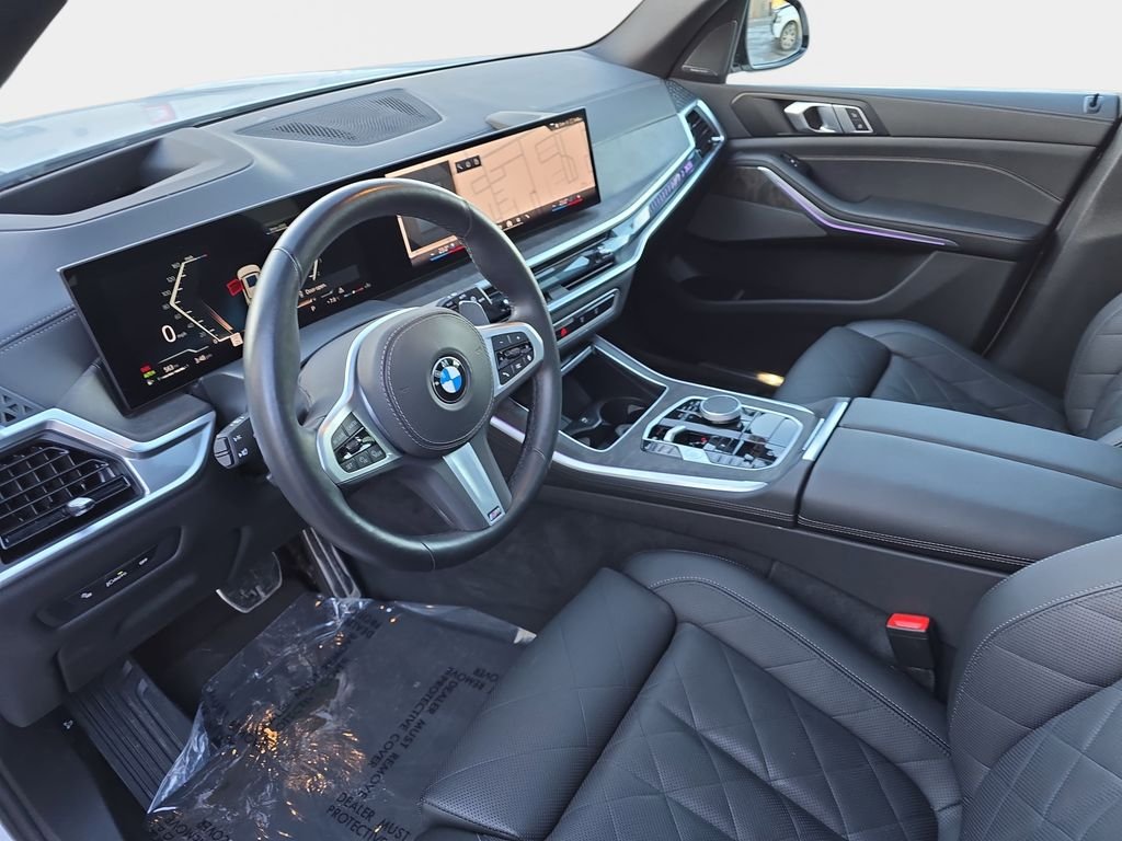 Used 2025 White BMW xDrive40i image 19