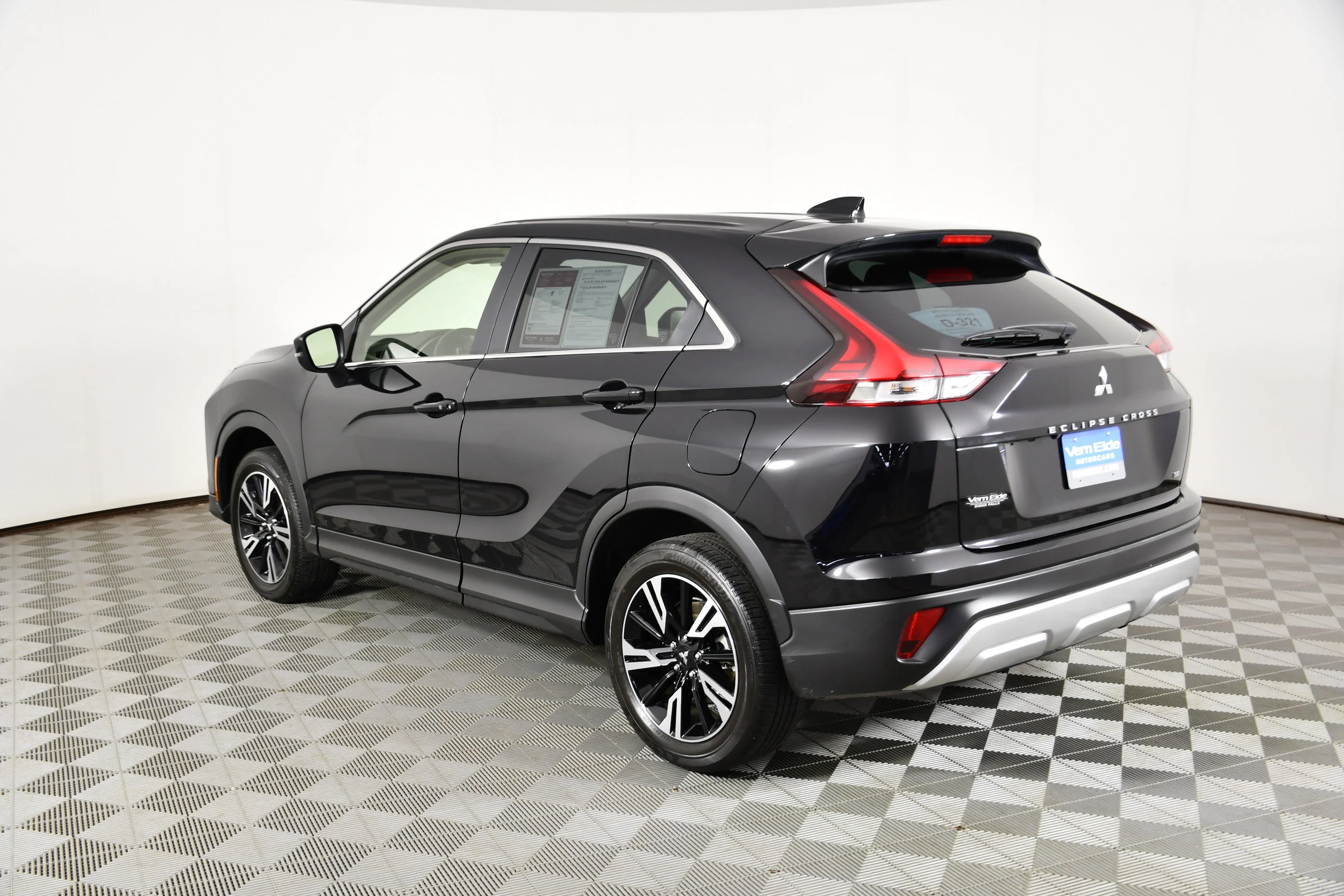 Certified Used 2025 Black Mitsubishi SE image 8
