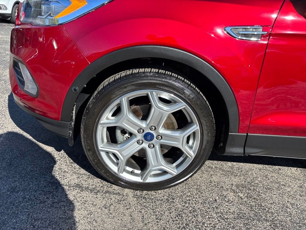 Used 2018 Red Ford Titanium image 10