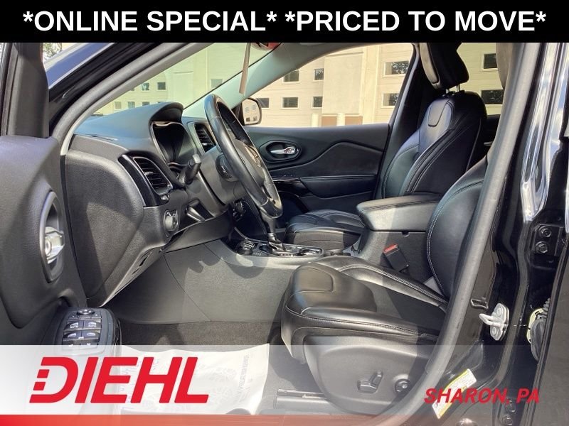 Used 2020 Black Jeep Latitude Plus image 22