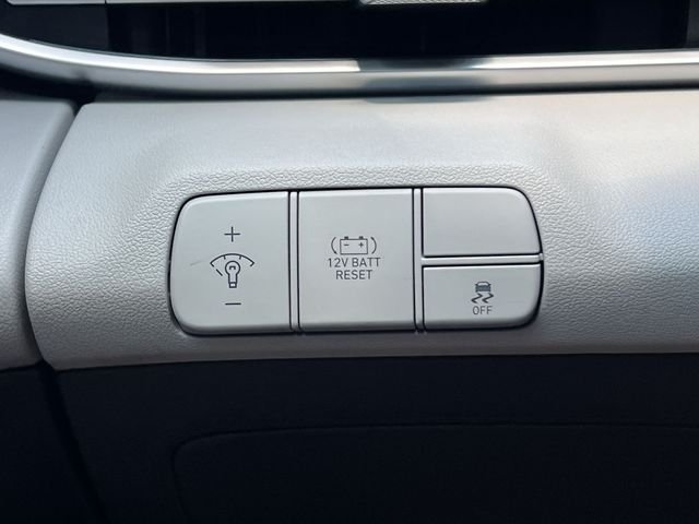 Certified Used 2025 Gray Hyundai Limited image 31