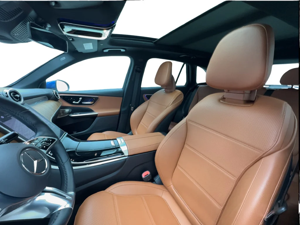 Used 2023 Blue Mercedes-Benz GLC 300 image 21
