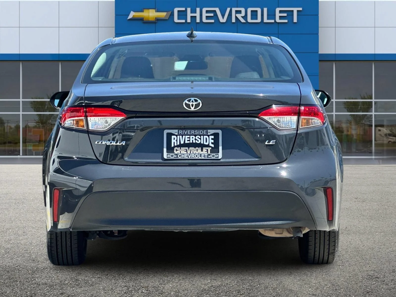 Used 2023  Toyota LE image 5