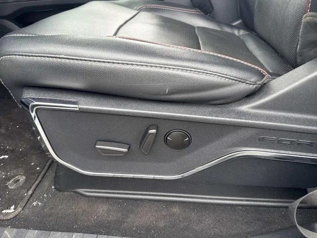 Used 2023 White Ford Lariat image 23